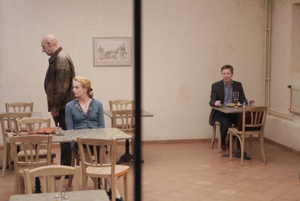 about-endlessness-2019-004-actors-stefan-palmqvist-marie-burman-on-set