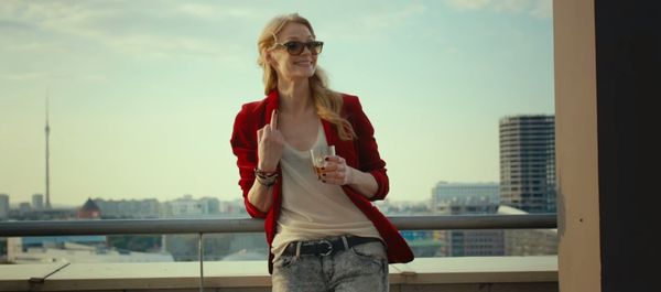 Русское поле экспериментов: "Любит не любит", "Звезда"