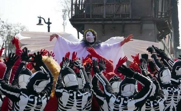 «Бесконечная поэзия»: Долгая счастливая жизнь