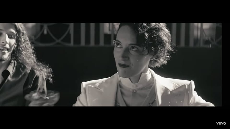 Видео на вечер: клип Гарри Стайлса на песню «Treat People With Kindness» с Фиби Уоллер-Бридж