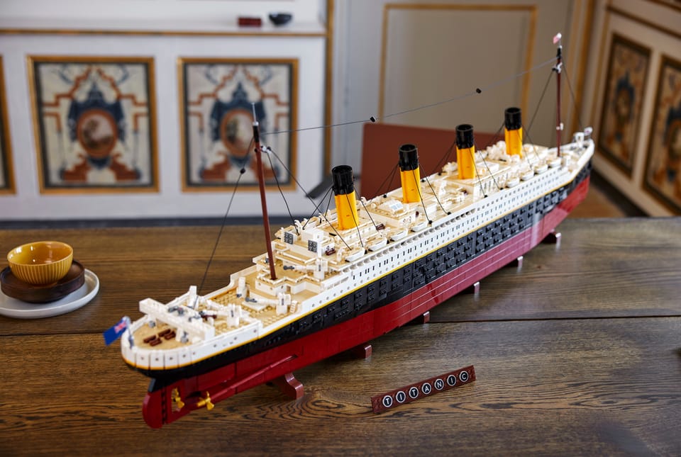 LEGO TITANIC